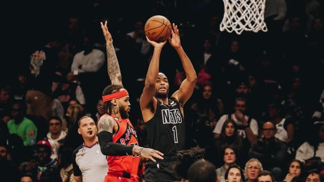 开云体育官网-时隔703天再战NBA赛场 沃伦10分4篮板令篮网兴奋